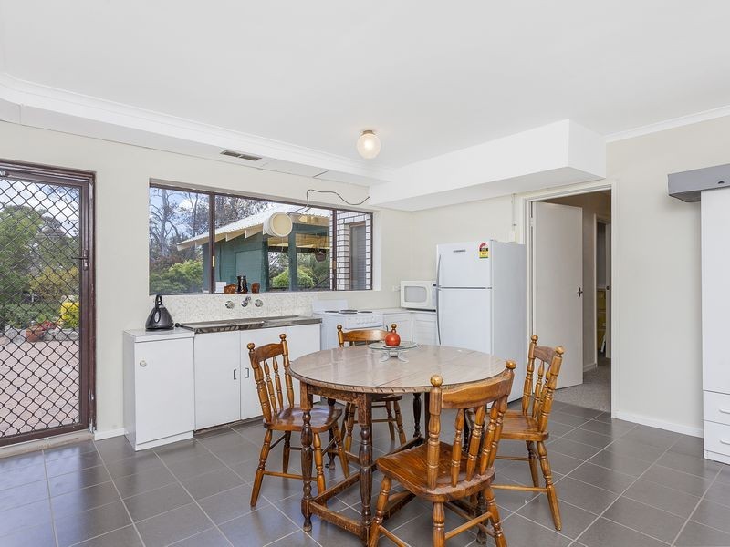 133 Springvale Drive, Weetangera ACT 2614