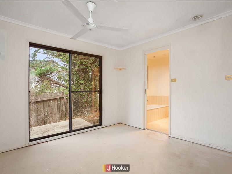 9/2 Covington Crescent, Charnwood ACT 2615