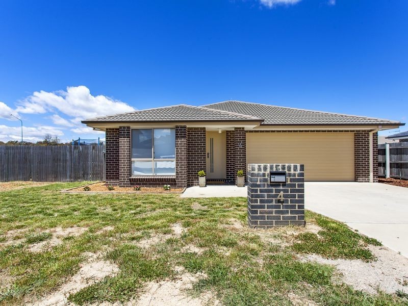 4 Mondalmi Place, Bonner ACT 2914