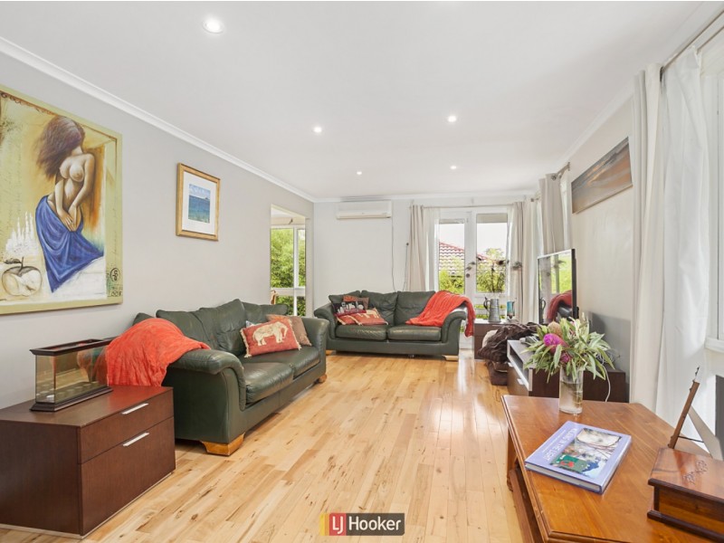 11 Standbridge Place, Spence ACT 2615