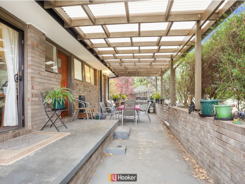 11 Standbridge Place, Spence ACT 2615