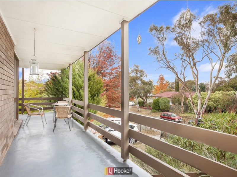 11 Standbridge Place, Spence ACT 2615