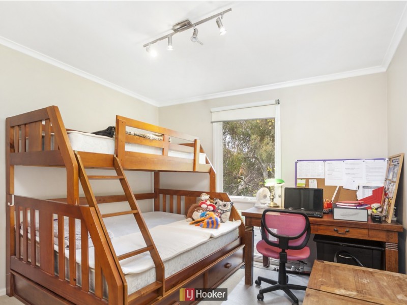11 Standbridge Place, Spence ACT 2615