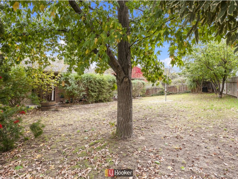11 Standbridge Place, Spence ACT 2615