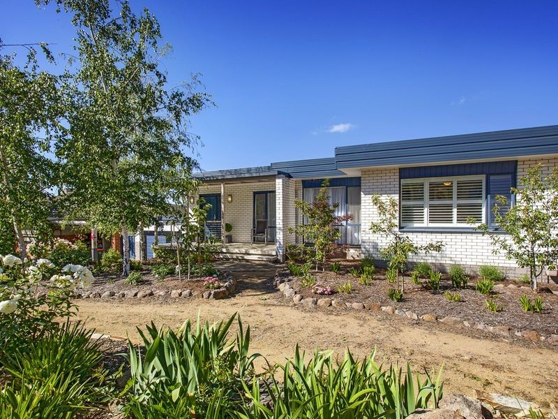 17 Hensman Street, Latham ACT 2615