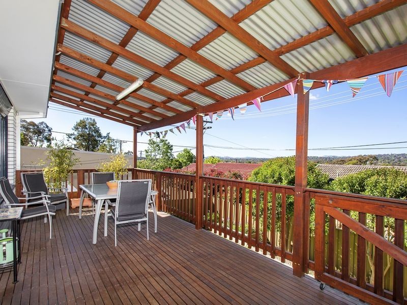 17 Hensman Street, Latham ACT 2615