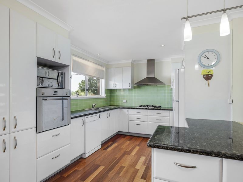 8 Bridge Place, Latham ACT 2615