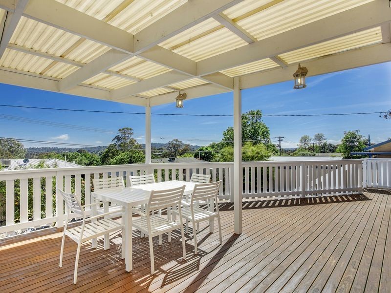 8 Bridge Place, Latham ACT 2615