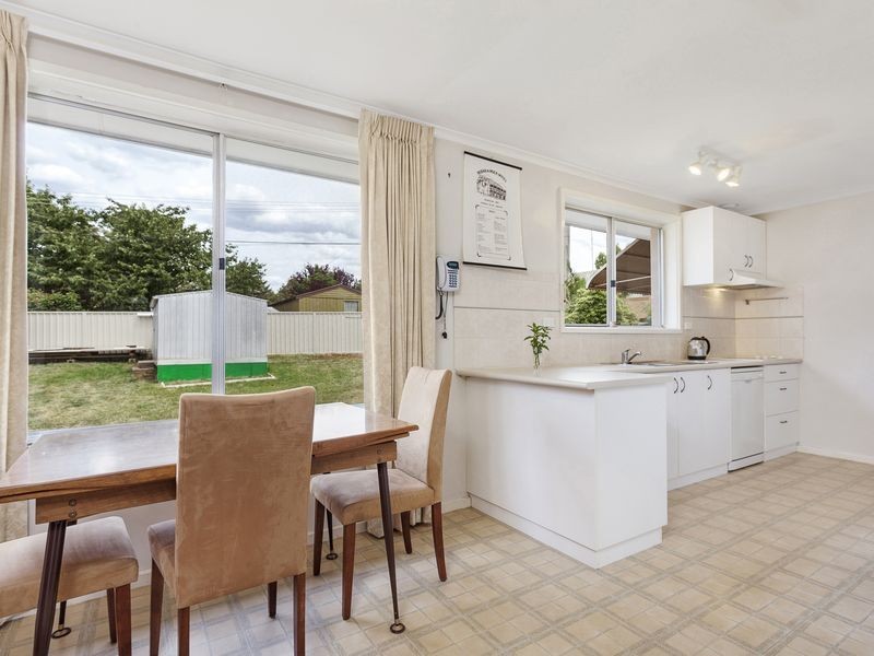 12 Macrossan Crescent, Latham ACT 2615