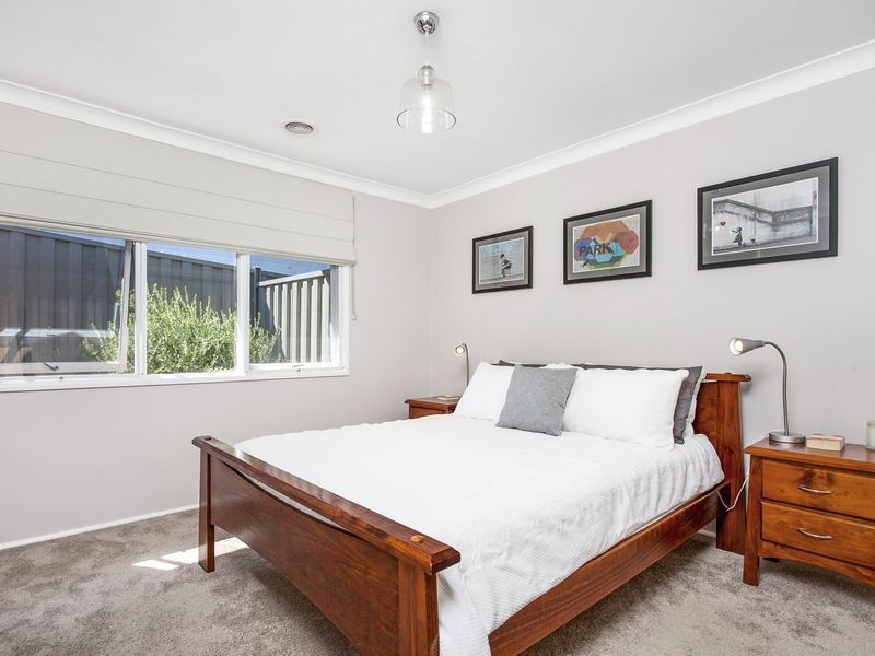 6 Garland Place, Spence ACT 2615