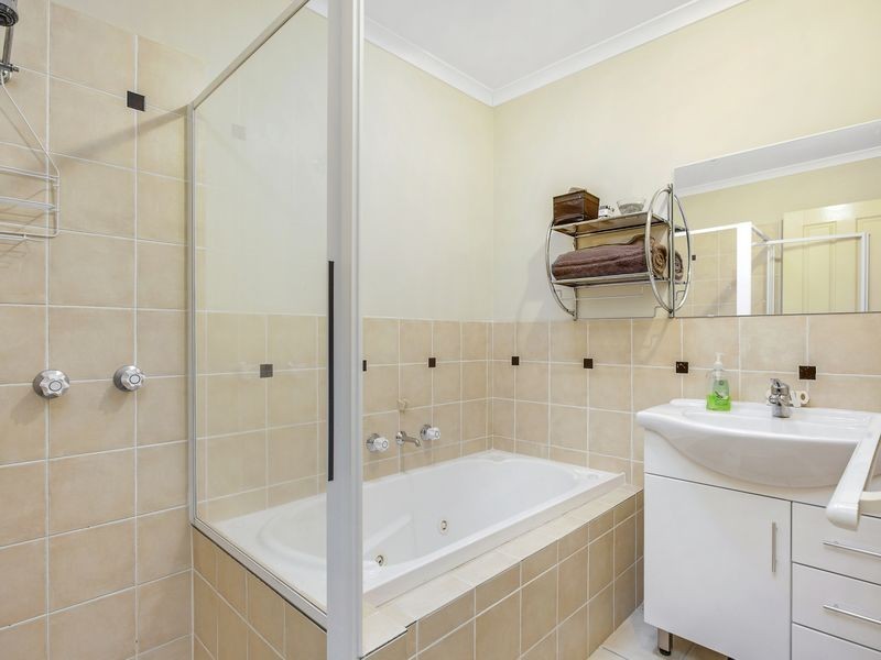 4/2 Mundawari Cct, Ngunnawal ACT 2913