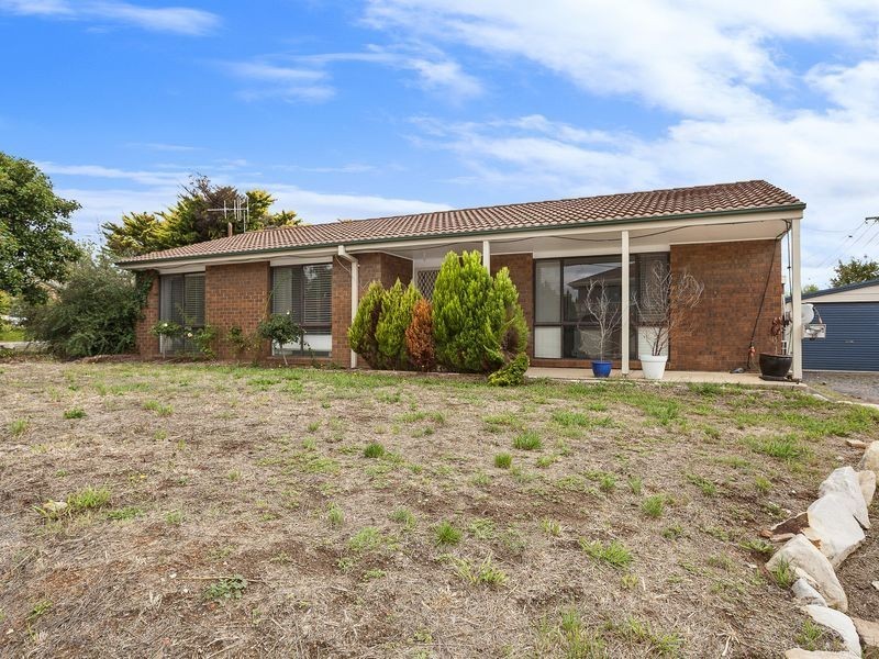 18 Whittell Crescent, Florey ACT 2615