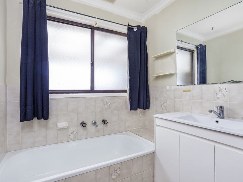 18 Whittell Crescent, Florey ACT 2615