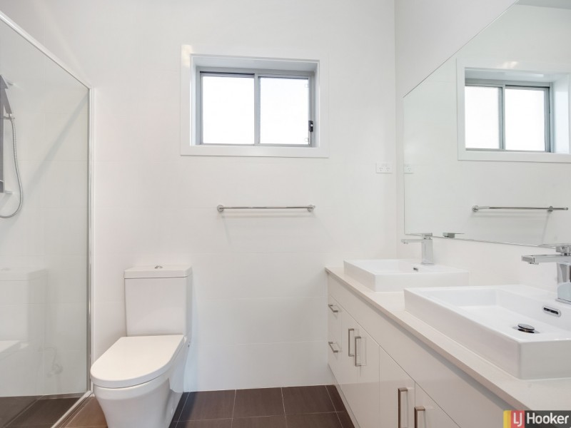 14 Cocoparra Crescent, Crace ACT 2911