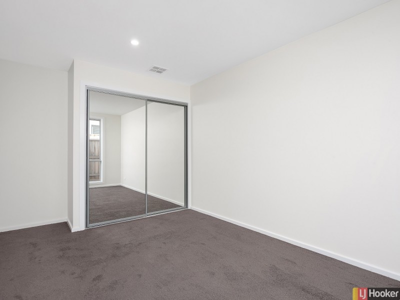 14 Cocoparra Crescent, Crace ACT 2911