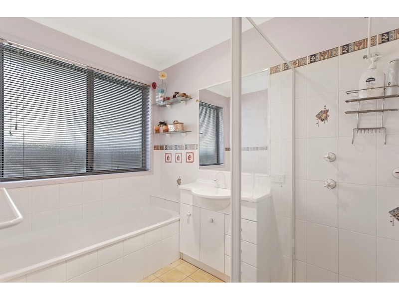 16 Fitton Close, Dunlop ACT 2615