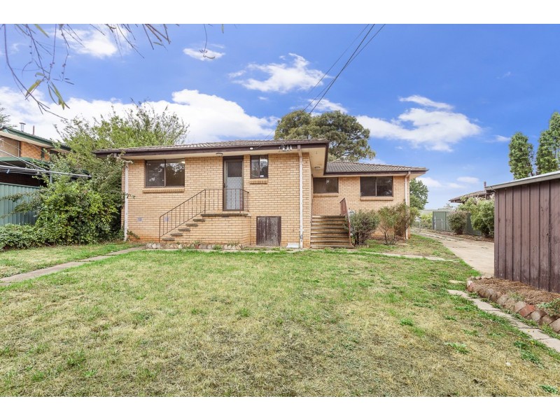 6 Centaurus Street, Giralang ACT 2617
