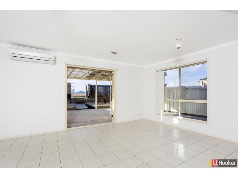 11 Favco Place, Dunlop ACT 2615