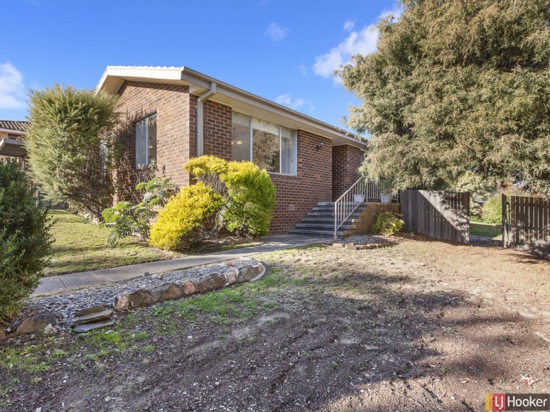 16 Pattinson Crescent, Flynn ACT 2615