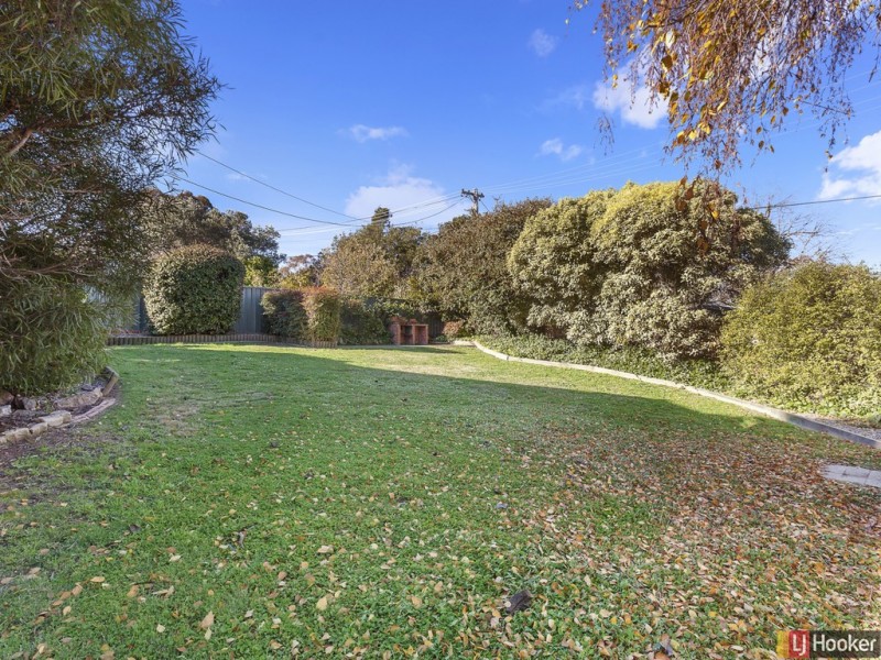 16 Pattinson Crescent, Flynn ACT 2615