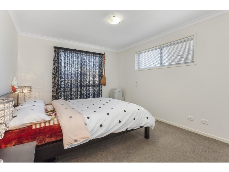 4 Rowland Street, Macgregor ACT 2615