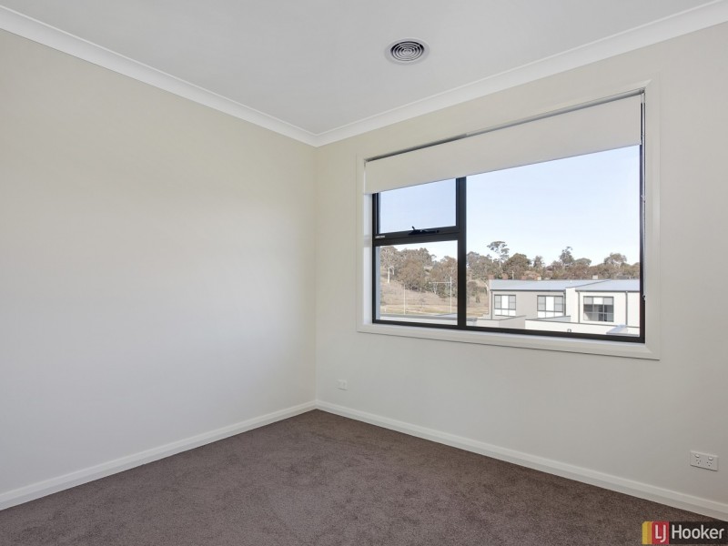 11 Sellbach Street, Weston ACT 2611