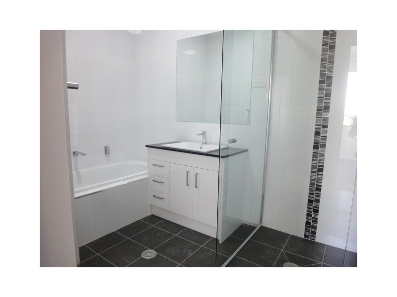3/11 Sellbach Street, Weston ACT 2611
