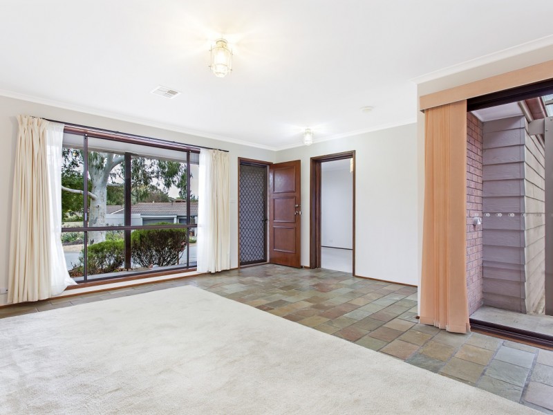 30 Collicott Circuit, Macquarie ACT 2614
