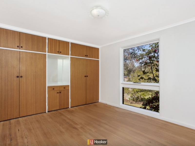 17 Abernethy Street, Weetangera ACT 2614