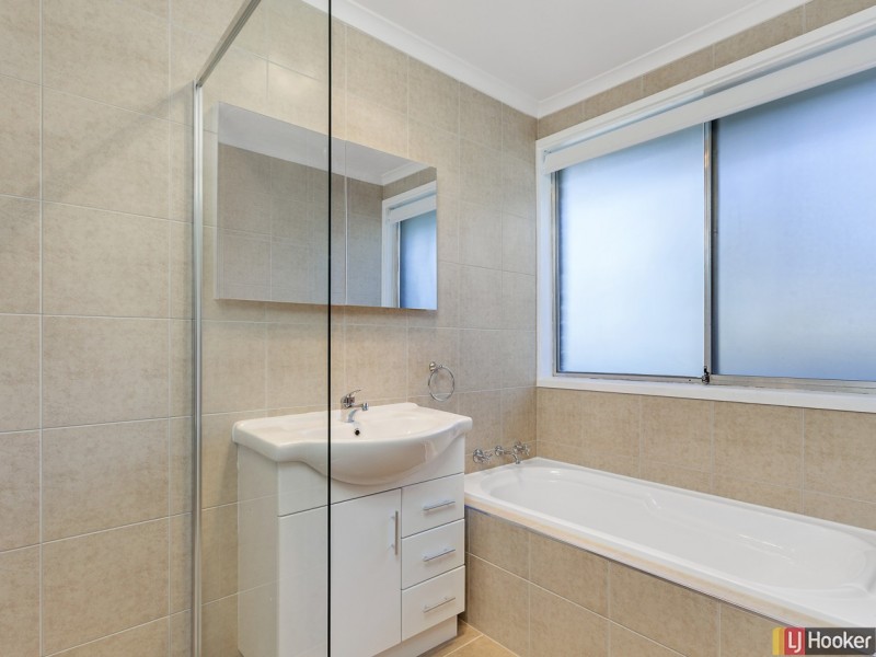 8 Wallis Place, Spence ACT 2615