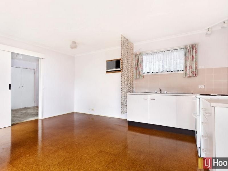 1B Moorehead Place, Latham ACT 2615