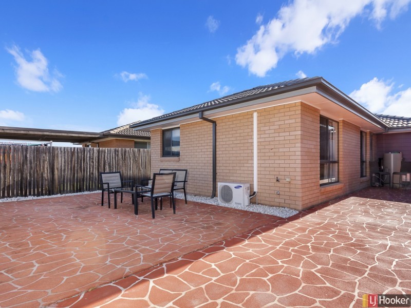 9 Audrey Cahn Street, Macgregor ACT 2615