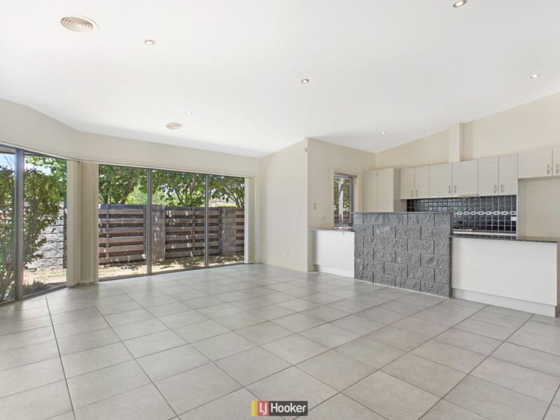2 Simonetti Street, Dunlop ACT 2615