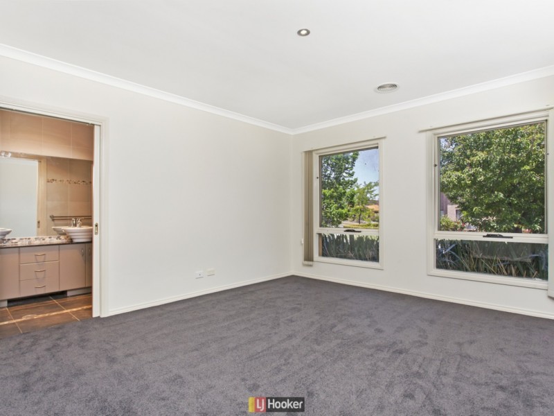 2 Simonetti Street, Dunlop ACT 2615