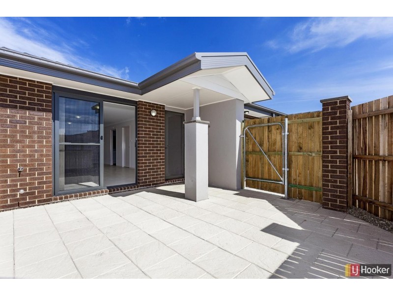 110 Burrumarra Avenue, Ngunnawal ACT 2913