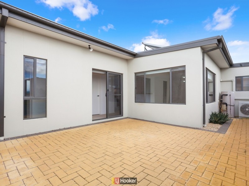 22 Eric De Salis Street, Macgregor ACT 2615