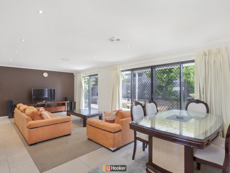 32 Polilight Street, Dunlop ACT 2615