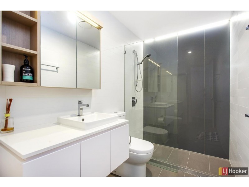 27/97 Eastern Valley Way, Belconnen ACT 2617