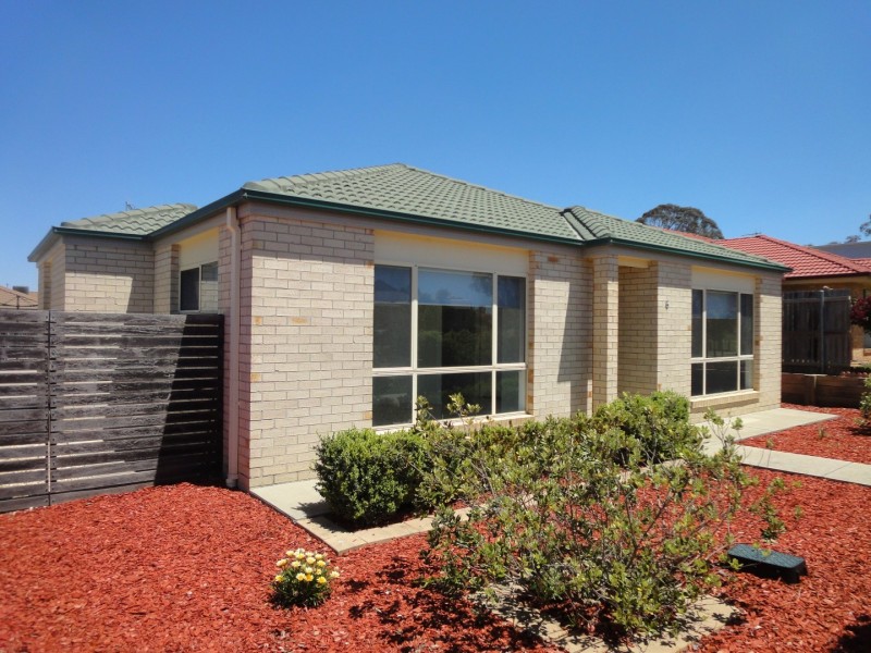 6 Mary Gillespie Avenue, Gungahlin ACT 2912