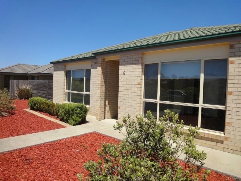 6 Mary Gillespie Avenue, Gungahlin ACT 2912