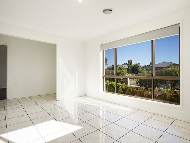 6 Mary Gillespie Avenue, Gungahlin ACT 2912