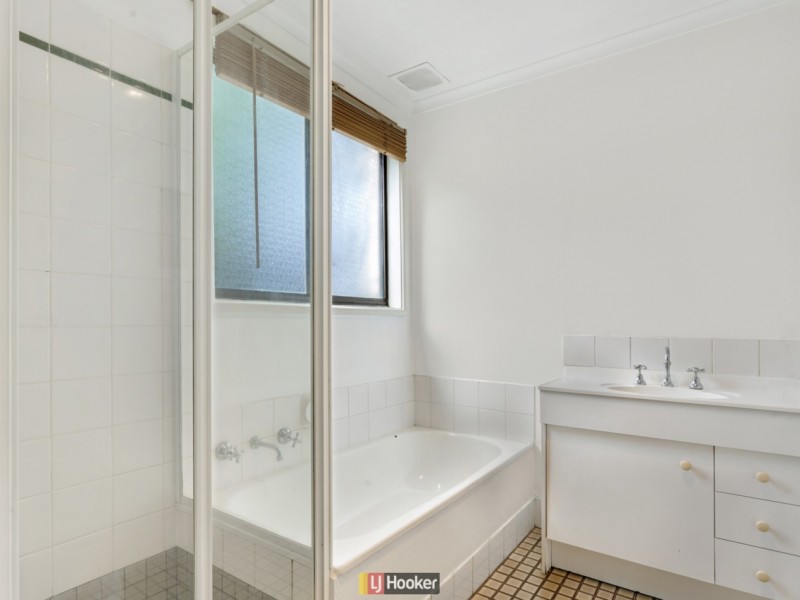 11 Packham Place, Charnwood ACT 2615