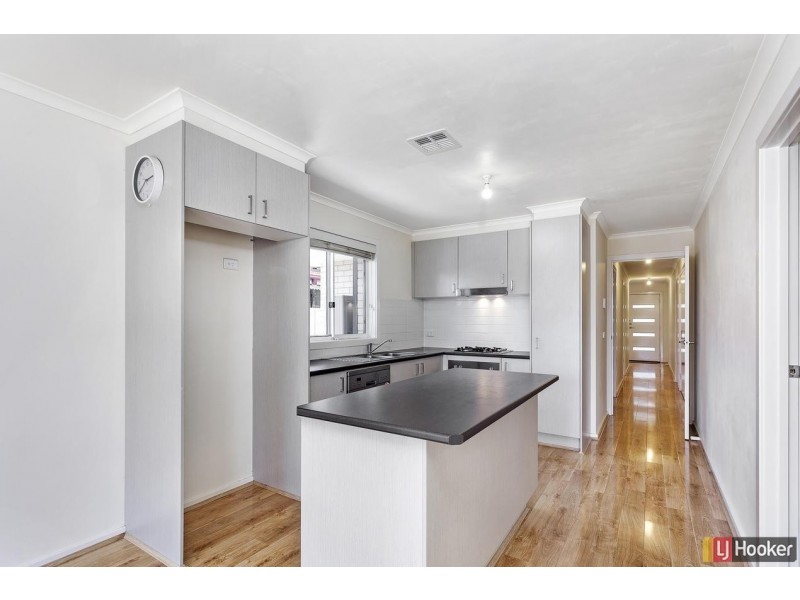 19 Carman Loop, Macgregor ACT 2615