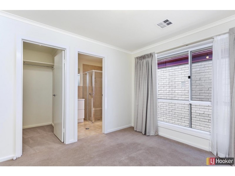 19 Carman Loop, Macgregor ACT 2615