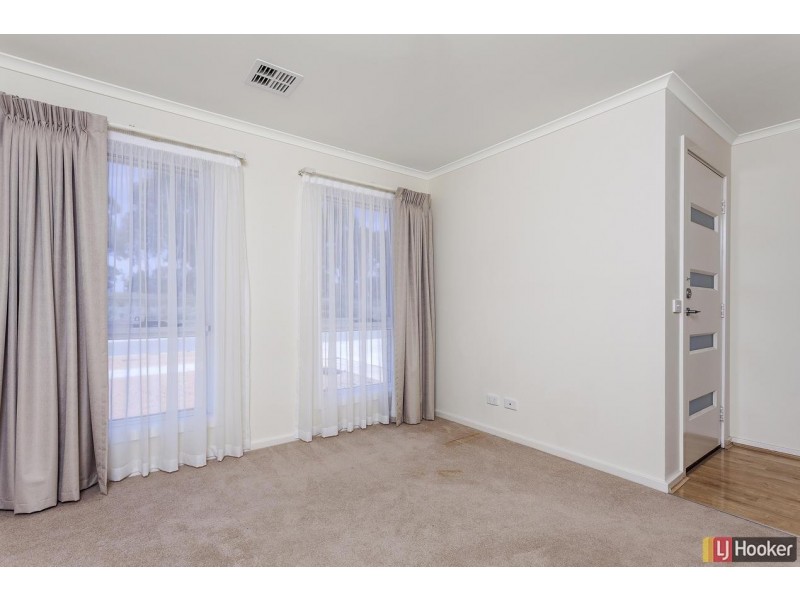 19 Carman Loop, Macgregor ACT 2615