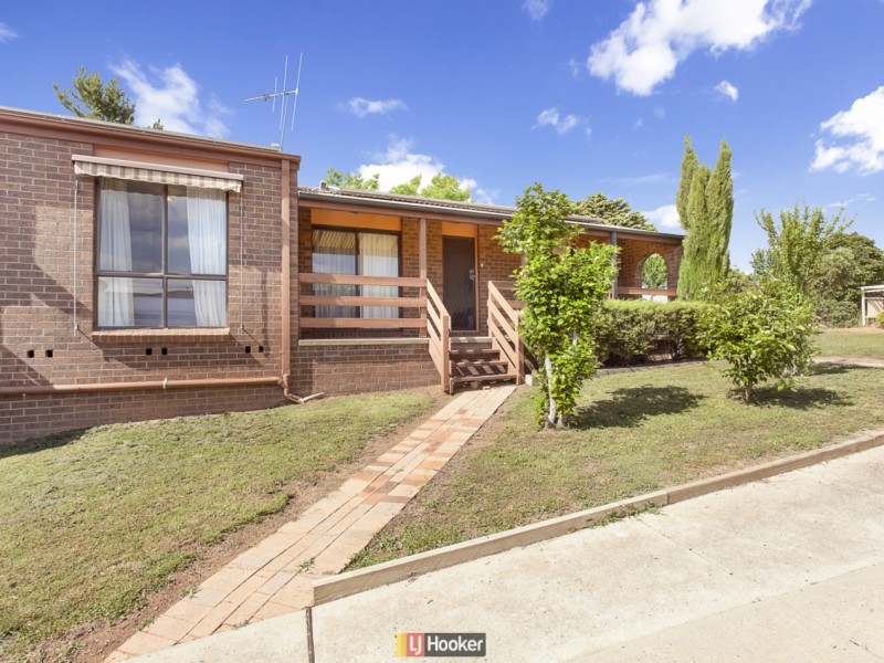 37 Ennor Crescent, Florey ACT 2615