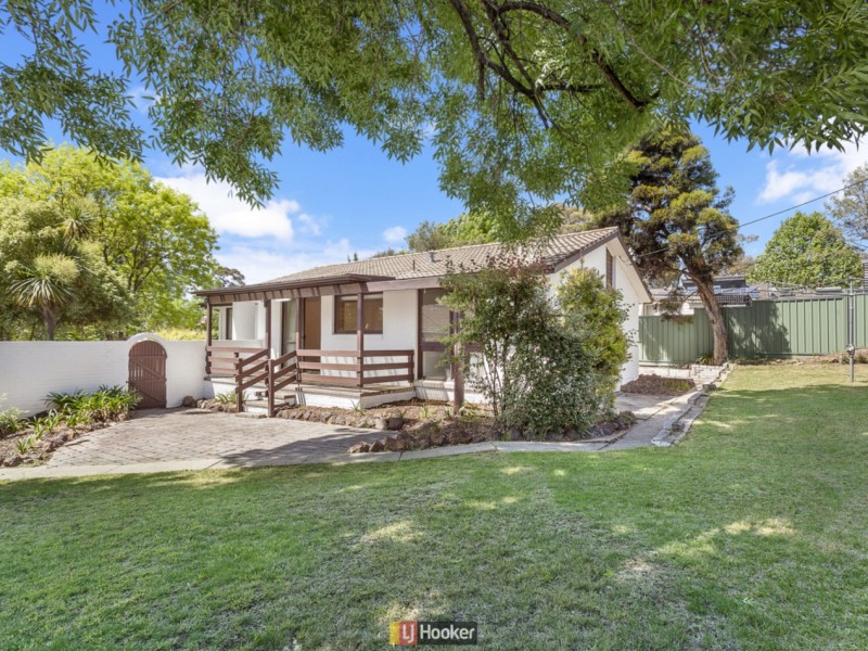 4 Shenton Crescent, Stirling ACT 2611