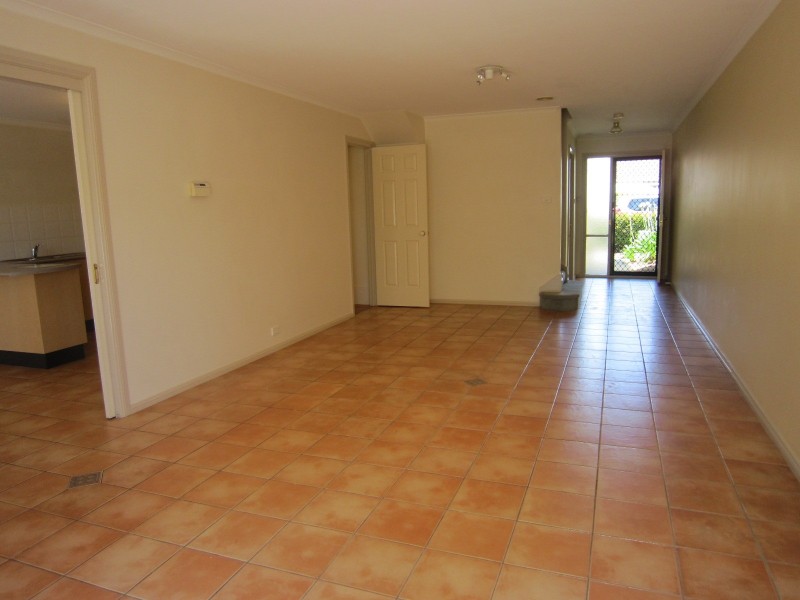 6/2 Dines Place, Bruce ACT 2617