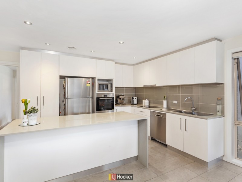 14 Dickins Street, Forde ACT 2914