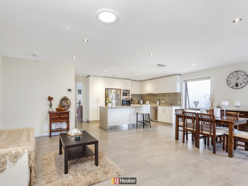 14 Dickins Street, Forde ACT 2914